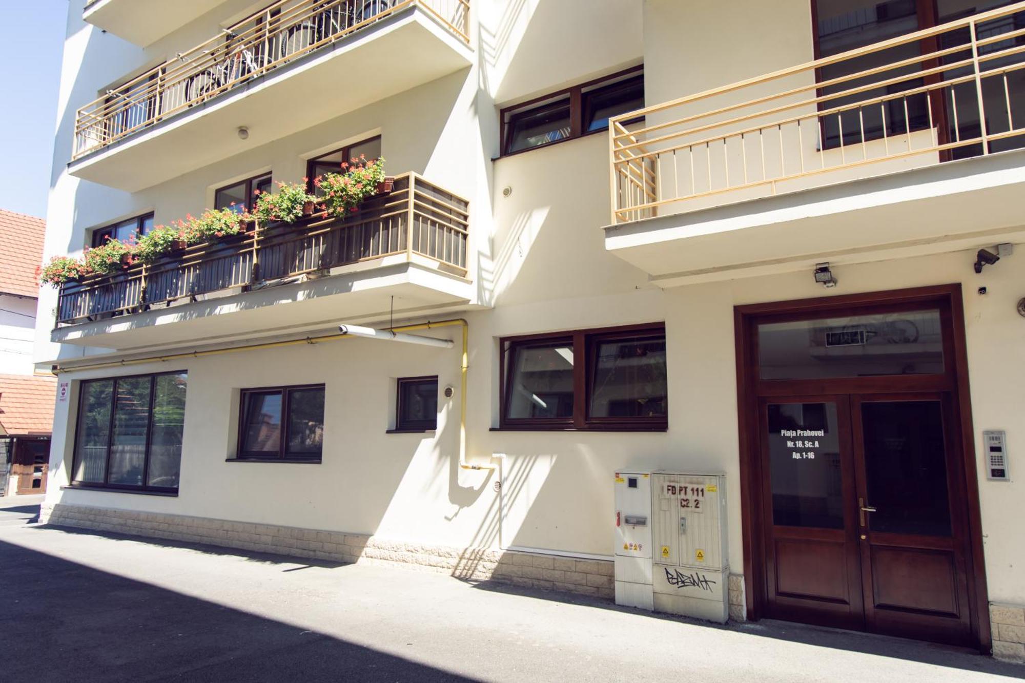 Amber Apartments Sibiu Bagian luar foto