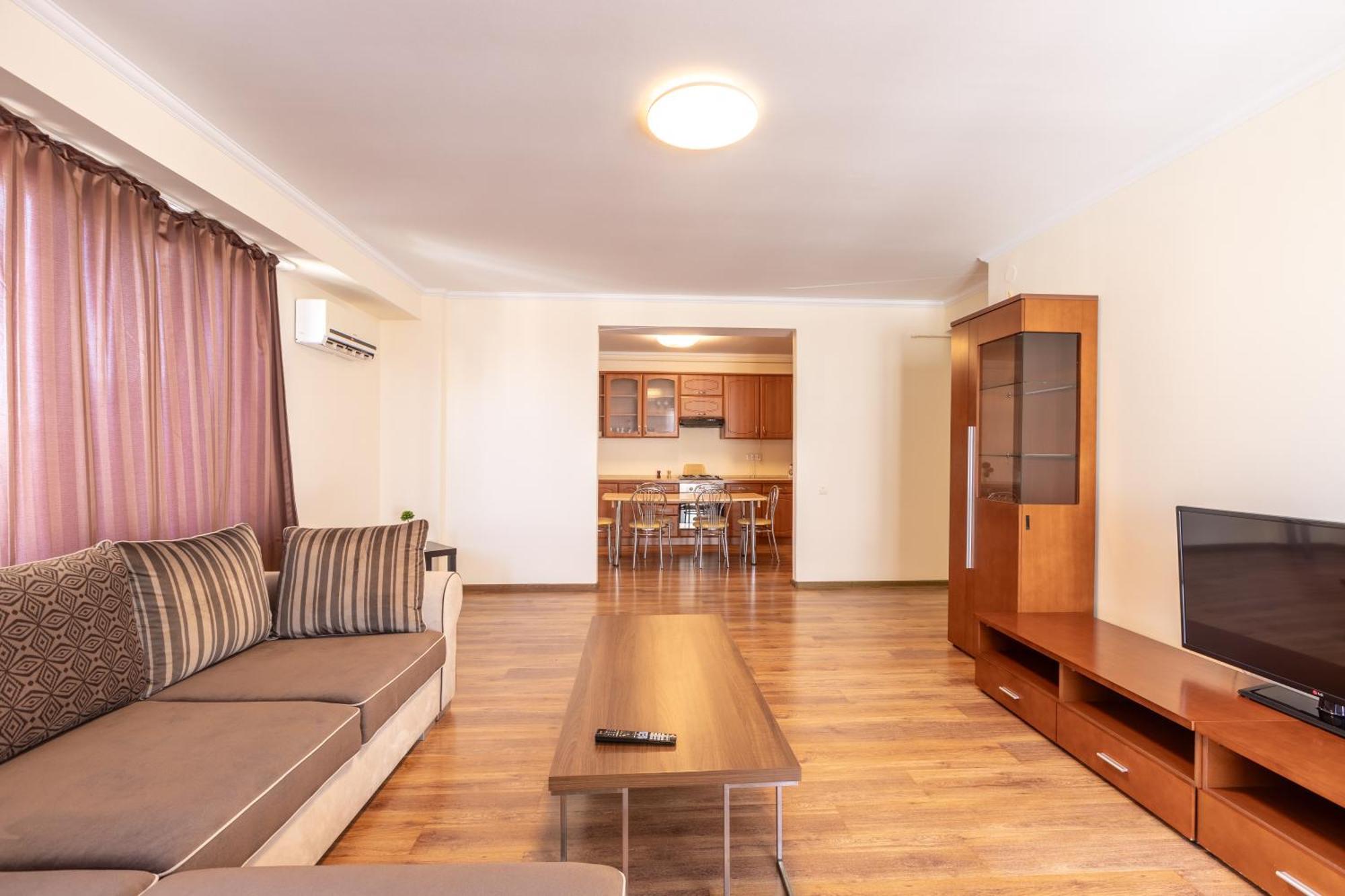 Amber Apartments Sibiu Bagian luar foto