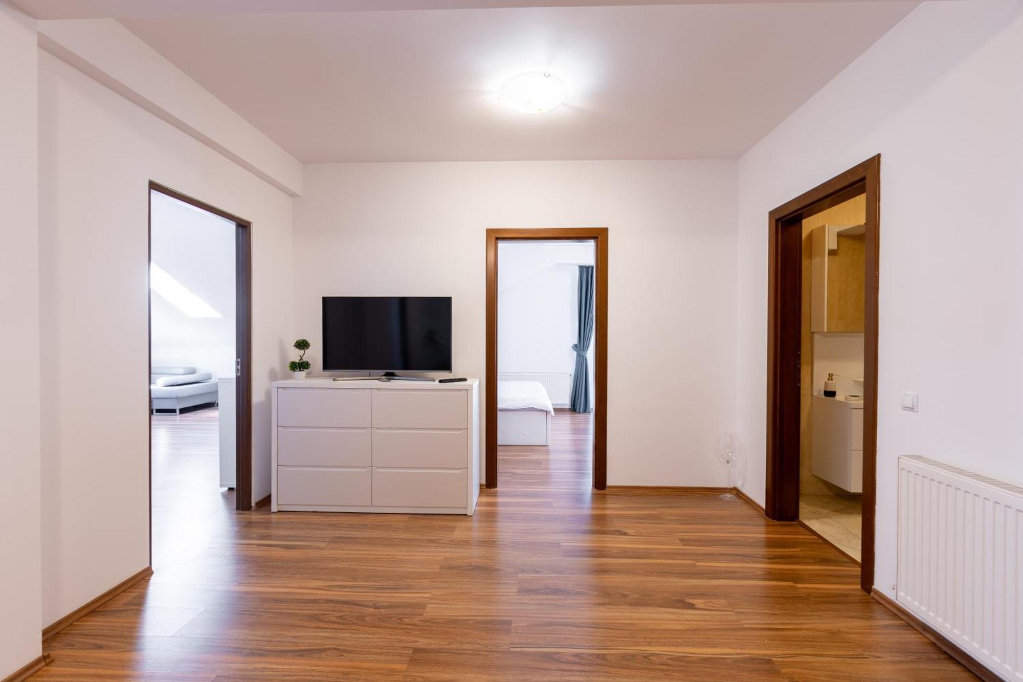 Amber Apartments Sibiu Bagian luar foto