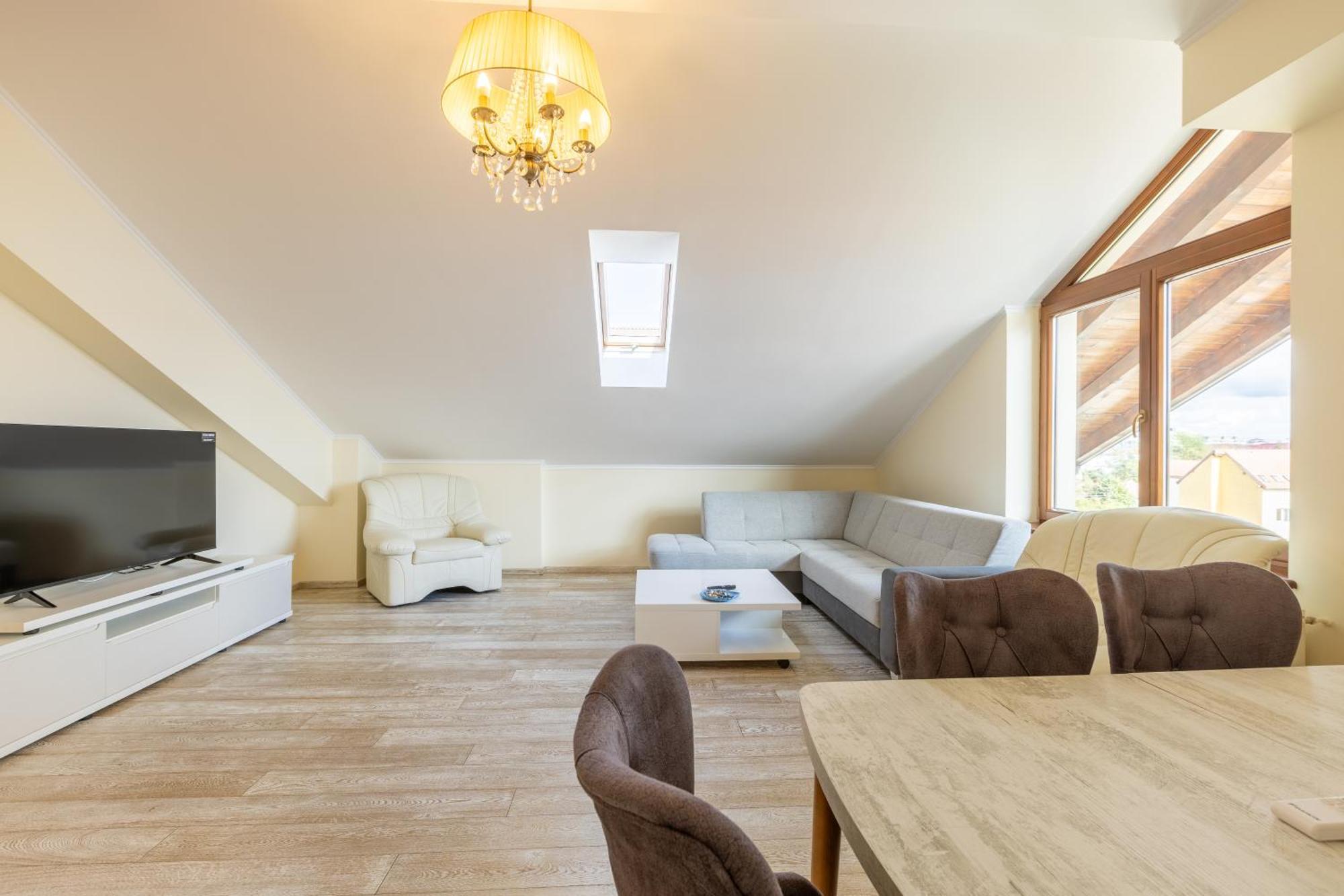 Amber Apartments Sibiu Bagian luar foto